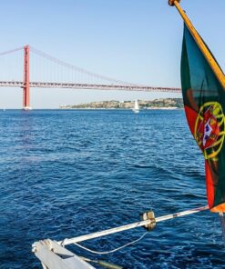 tour in barca di lisbona img