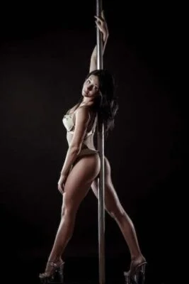 strip bar lisbon img